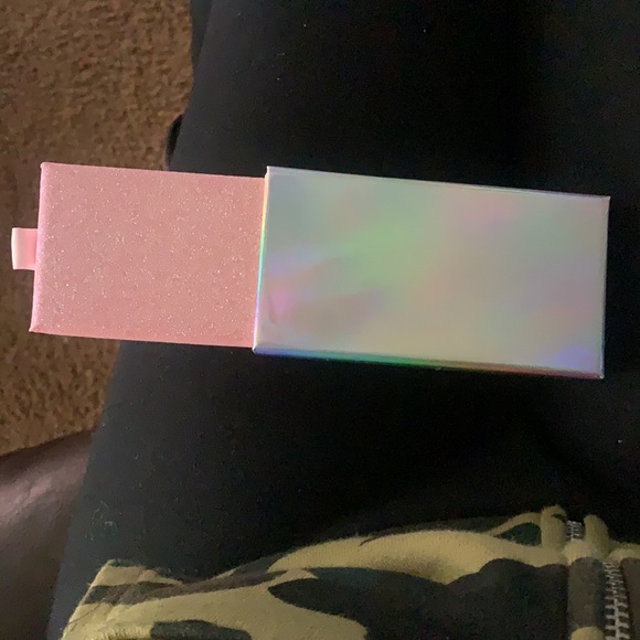 Mink strip lashes - Picture 4 of 5